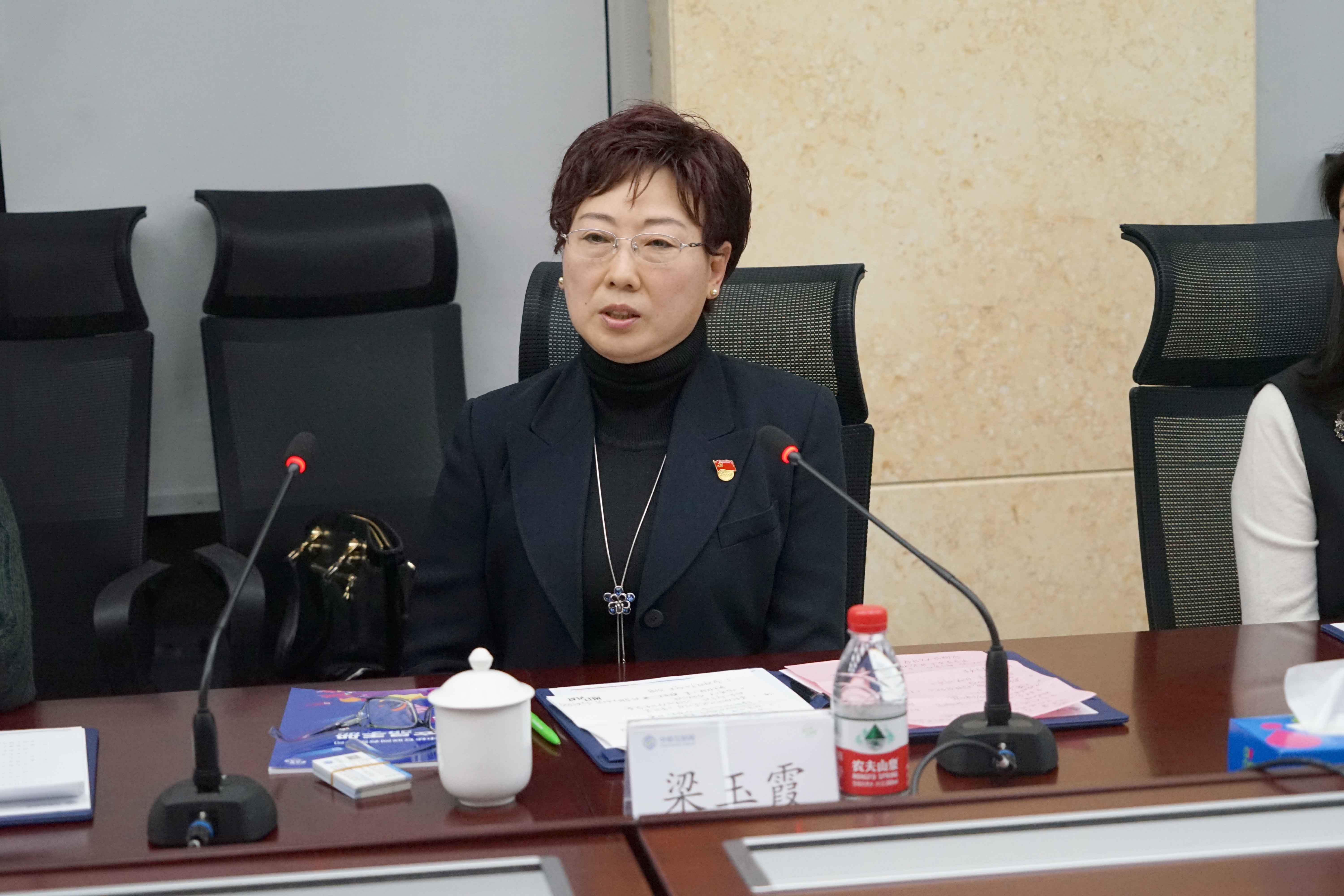 3 廣東省物流行業(yè)協(xié)會黨支部書記、秘書長梁玉霞.JPG