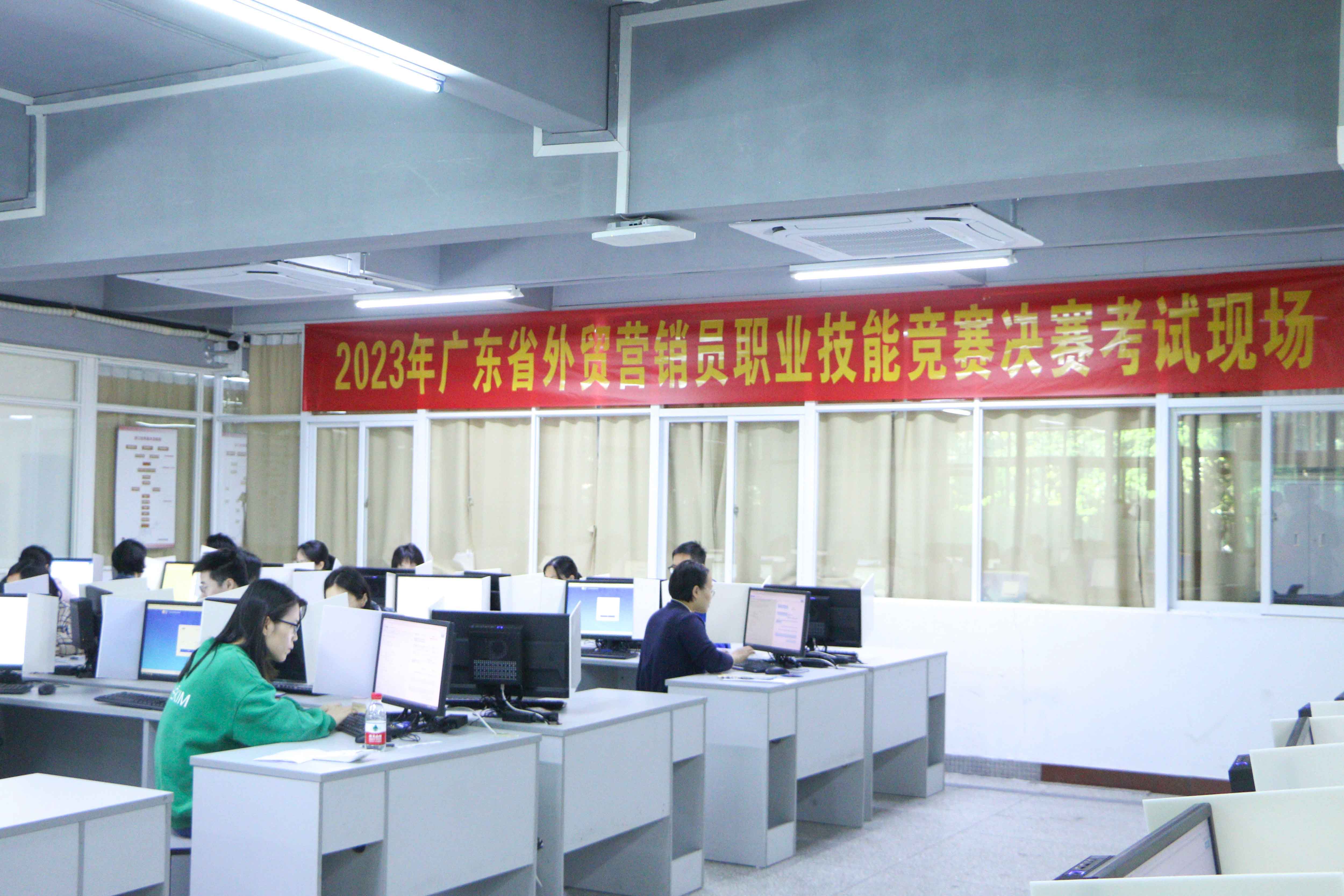 考場(chǎng)202.jpg